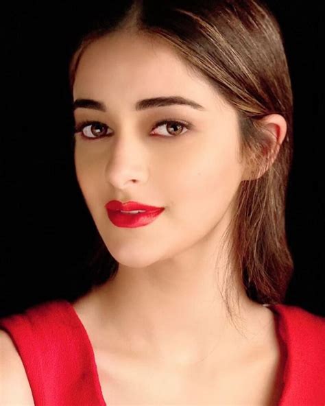 Ananya Pandey: Bio, Height, Weight, Age,。